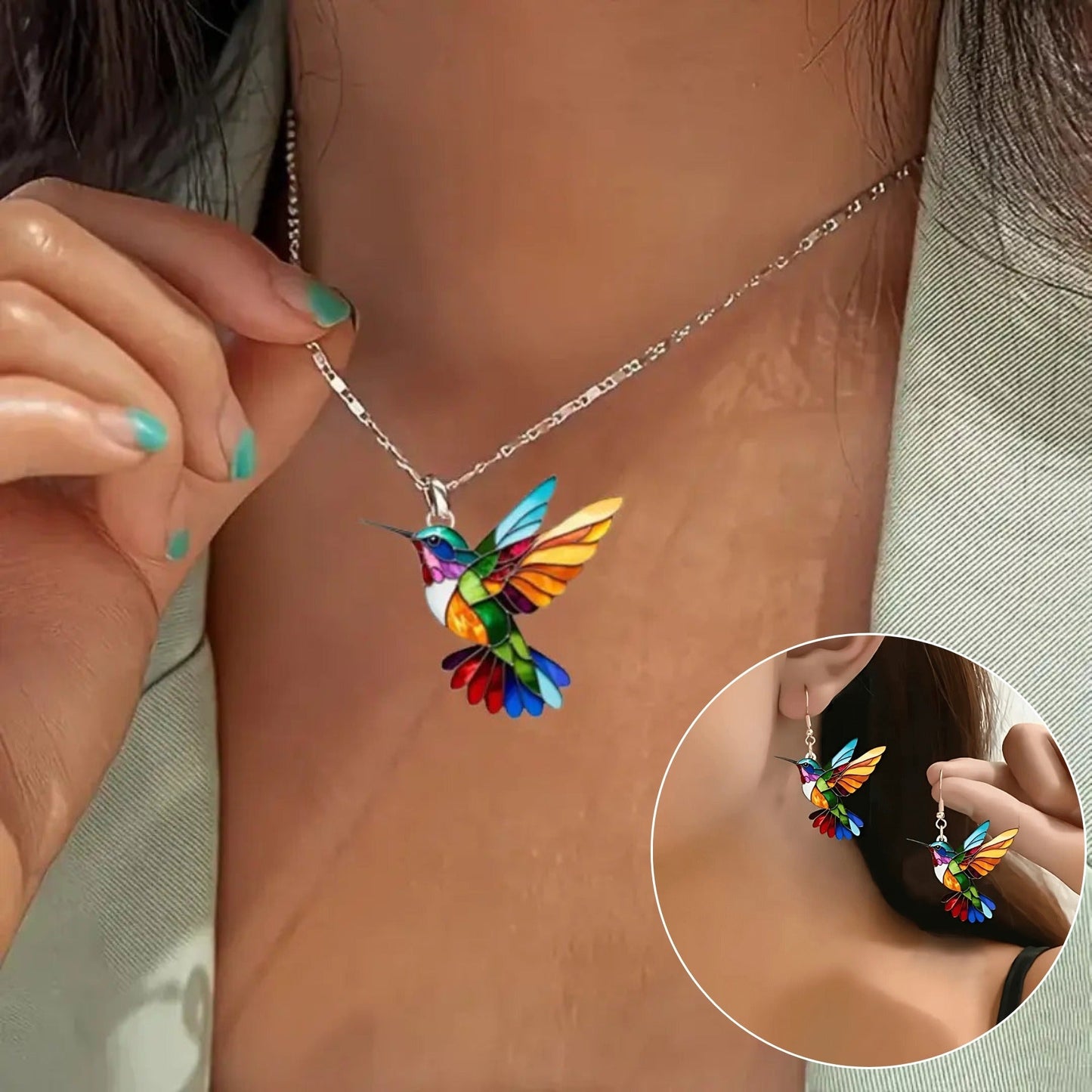 Elegant Hummingbird Design Necklace