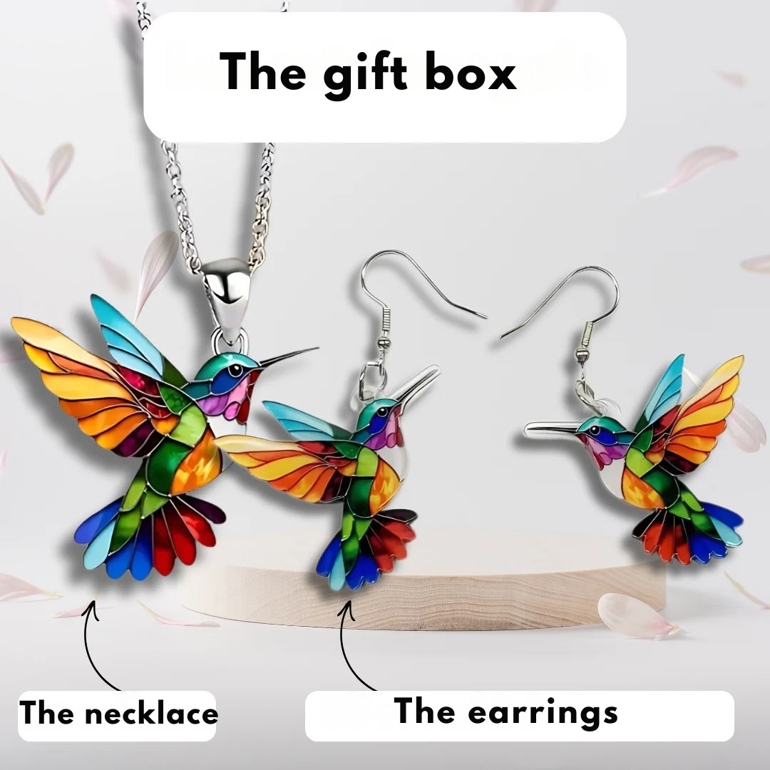 Elegant Hummingbird Design Necklace