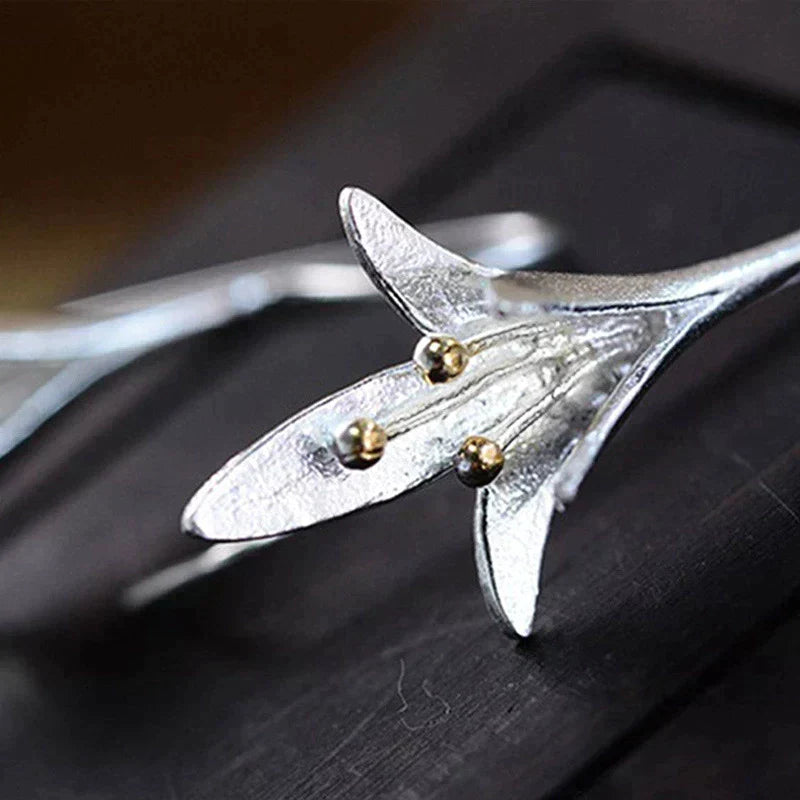 Elegant Floral Silver Earrings