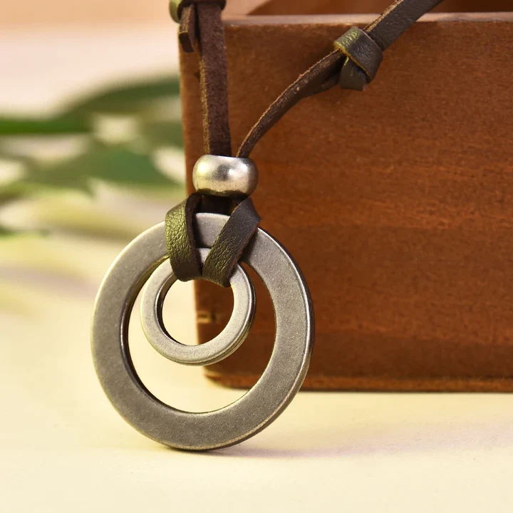 Retro Silver Circle Necklace
