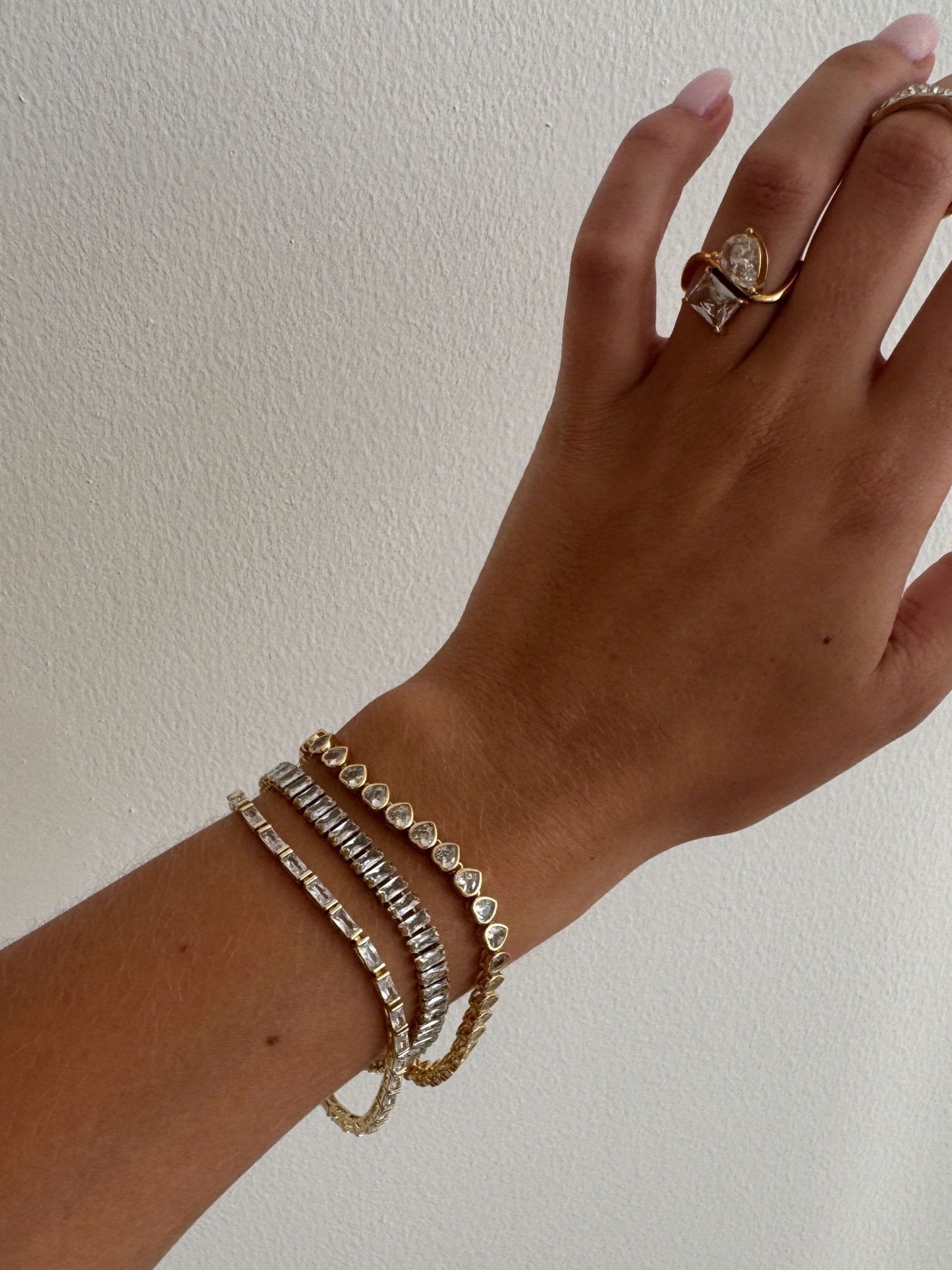 Heart-Cut Zirconia Tennis Bracelet