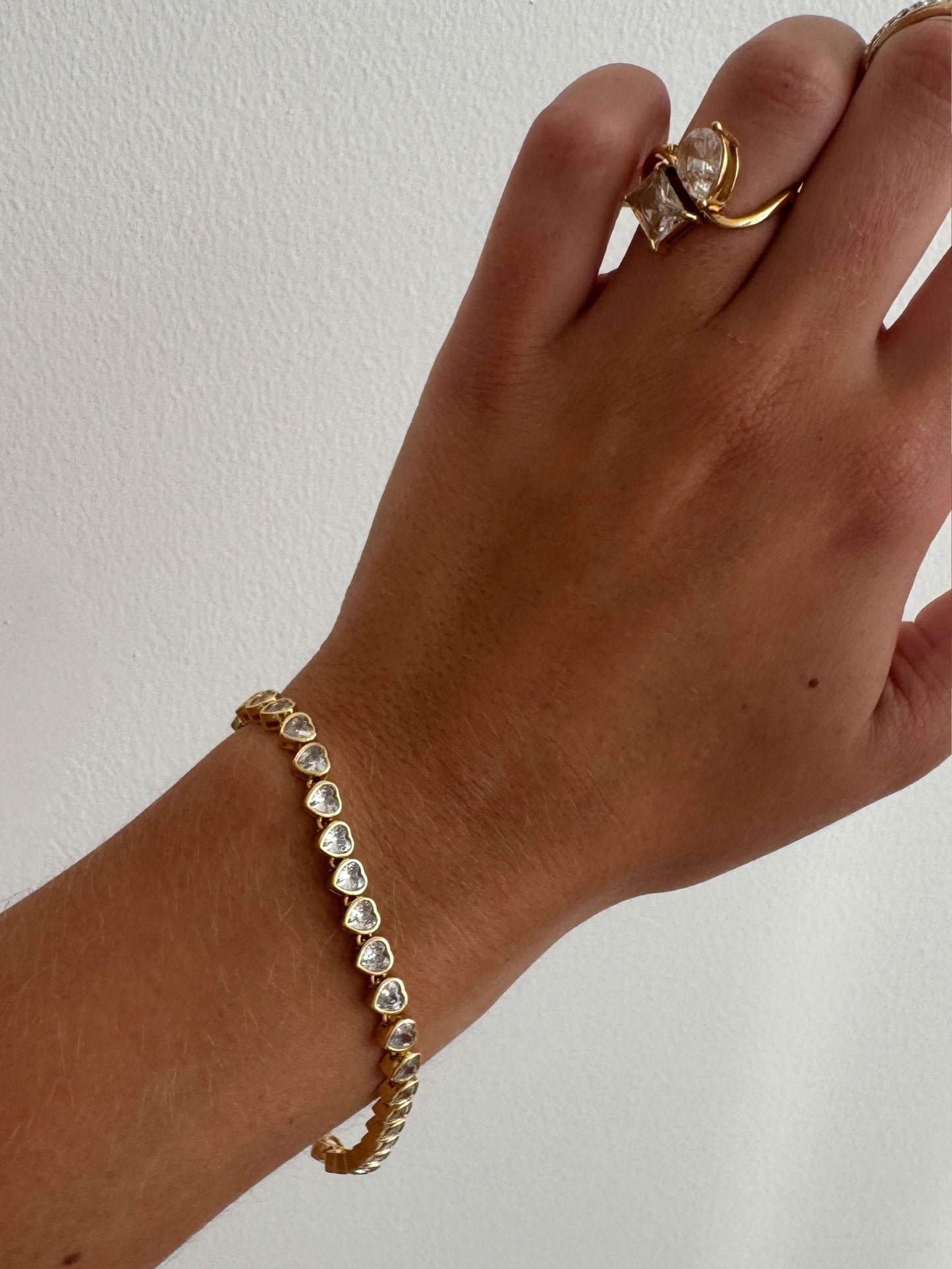 Heart-Cut Zirconia Tennis Bracelet