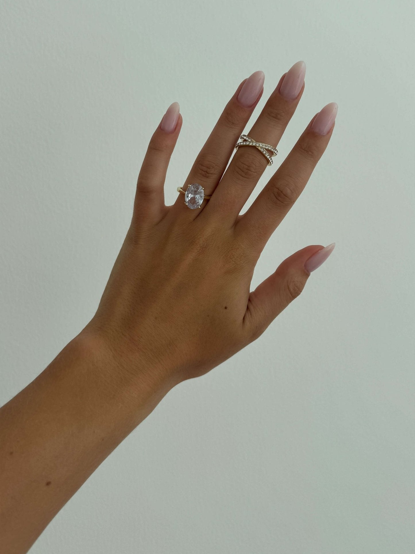 Oval Zirconia Band Ring
