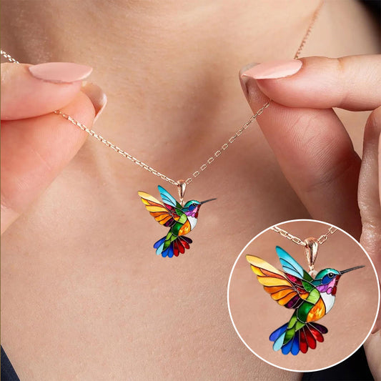 Elegant Hummingbird Design Necklace