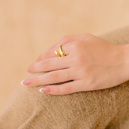 Elegant Gold Ring