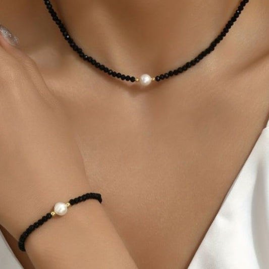 Elegant Black Pearl Necklace