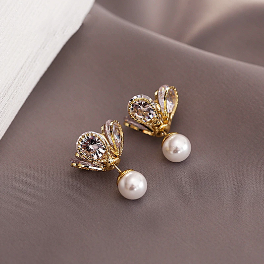 Chic Floral Pearl Drop Earrings