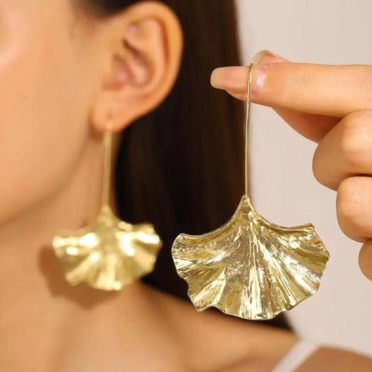 Retro Golden Floral Earrings