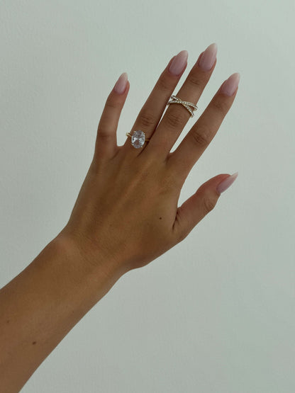 Oval Zirconia Band Ring