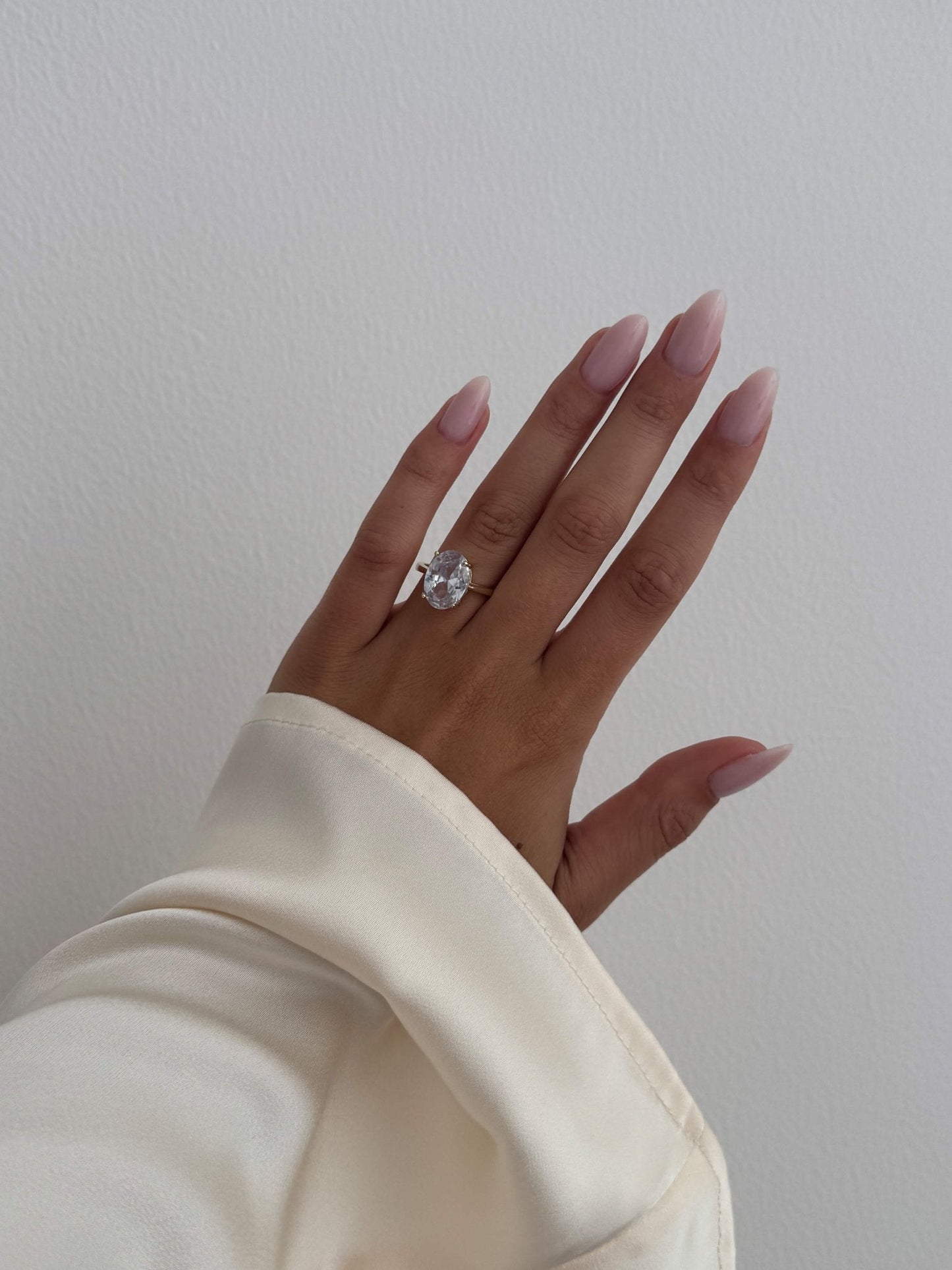 Oval Zirconia Band Ring