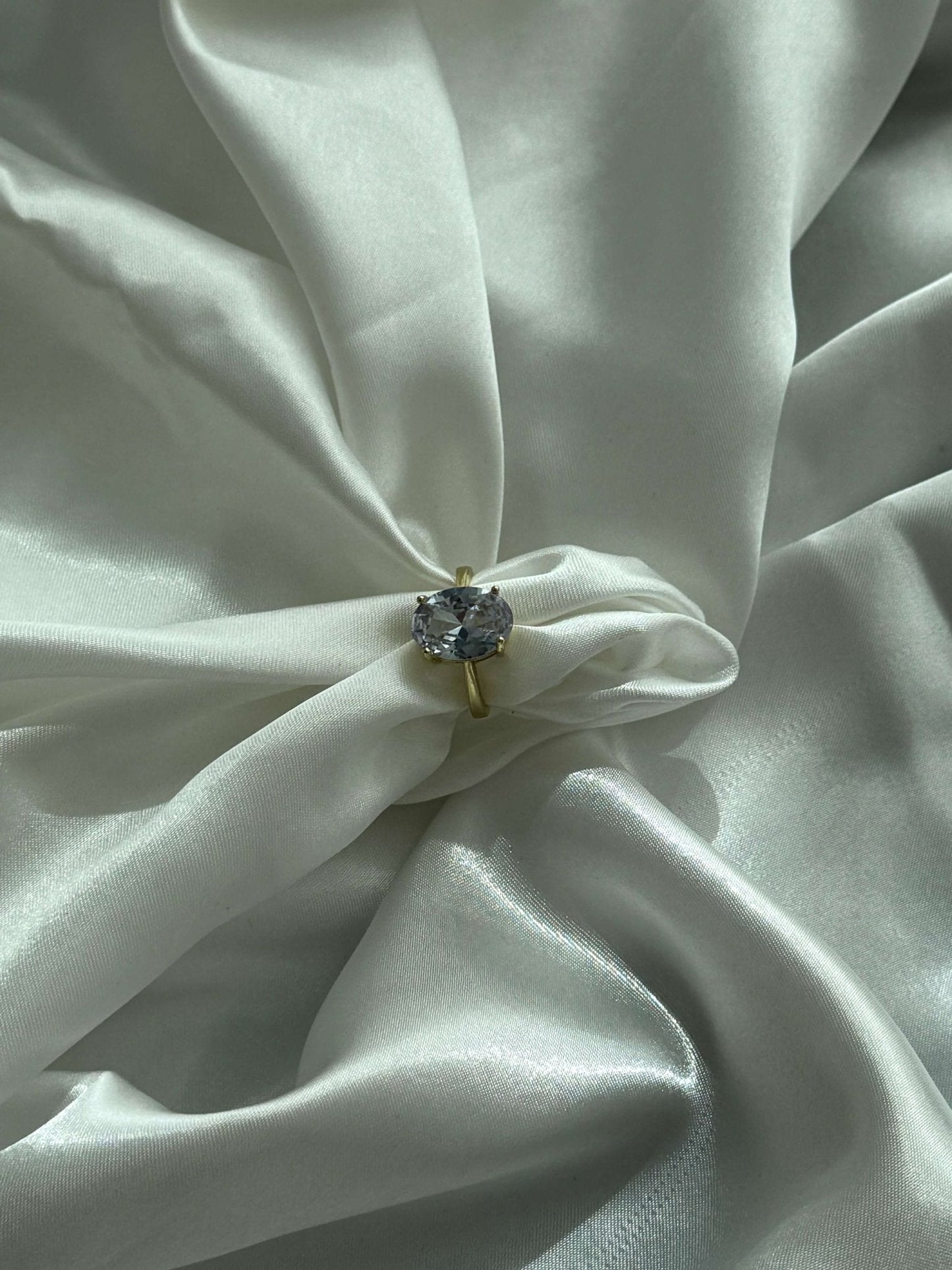 Oval Zirconia Band Ring