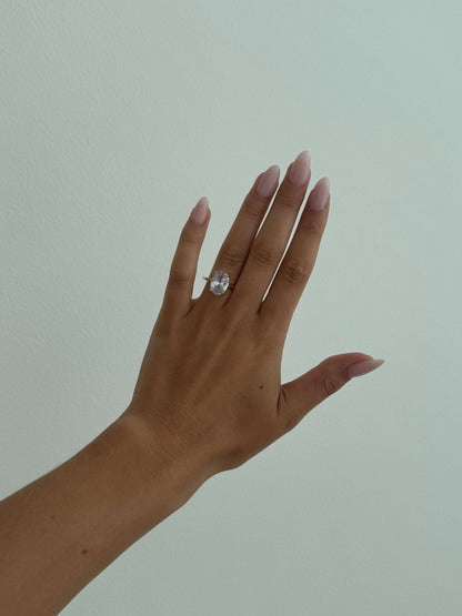 Oval Zirconia Band Ring